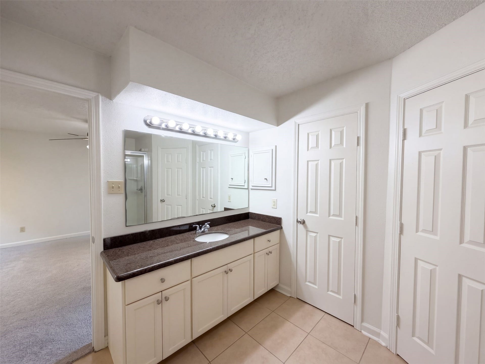 15803 Dunmoor Drive, Houston, TX 77059 15803 Dunmoor Drive, Houston, TX 77059