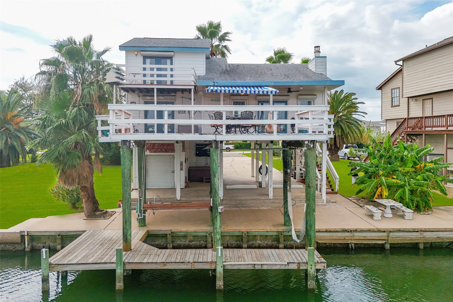 1426 Tiki Drive, Tiki Island, TX 77554 1426 Tiki Drive, Tiki Island, TX 77554