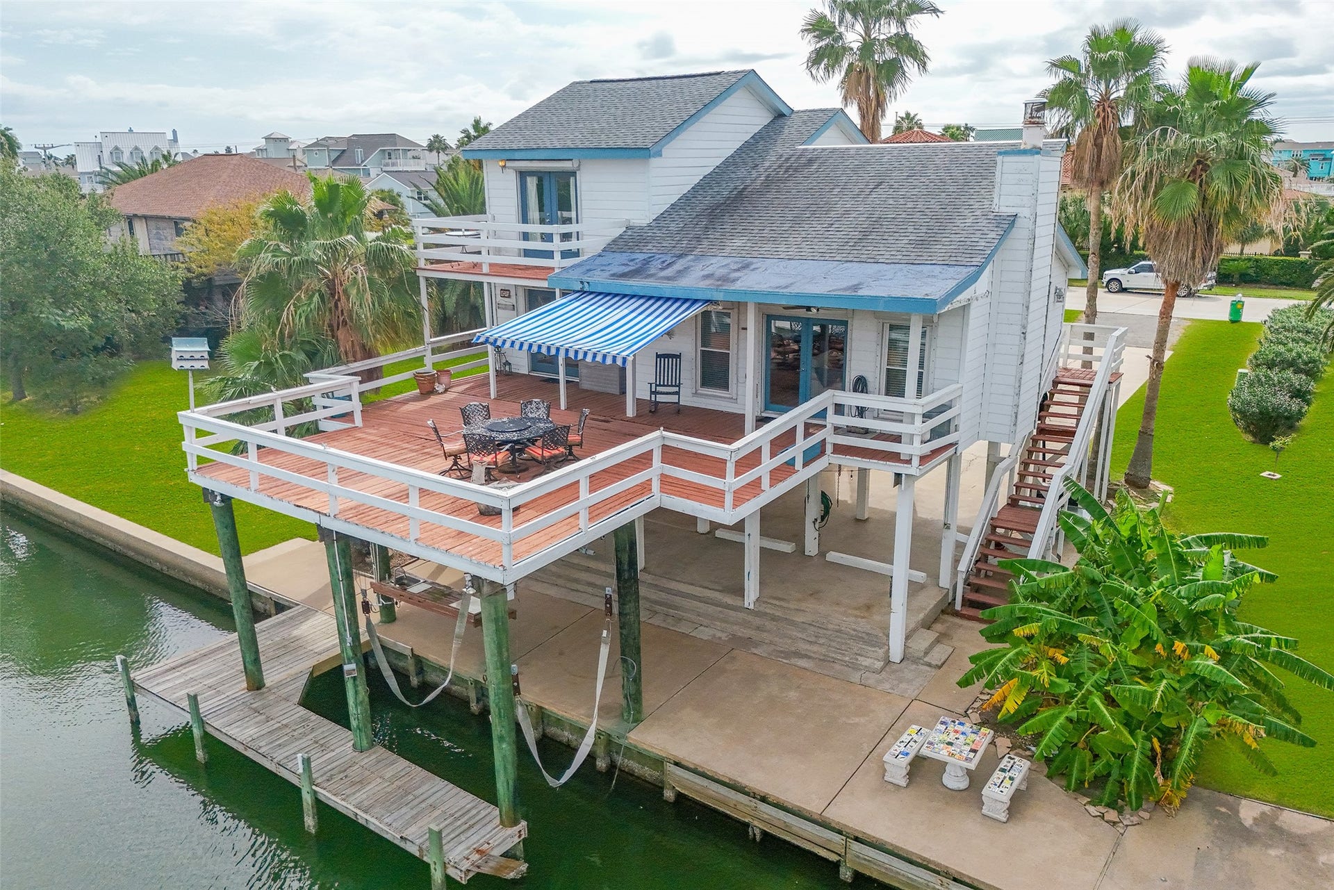 1426 Tiki Drive, Tiki Island, TX 77554 1426 Tiki Drive, Tiki Island, TX 77554