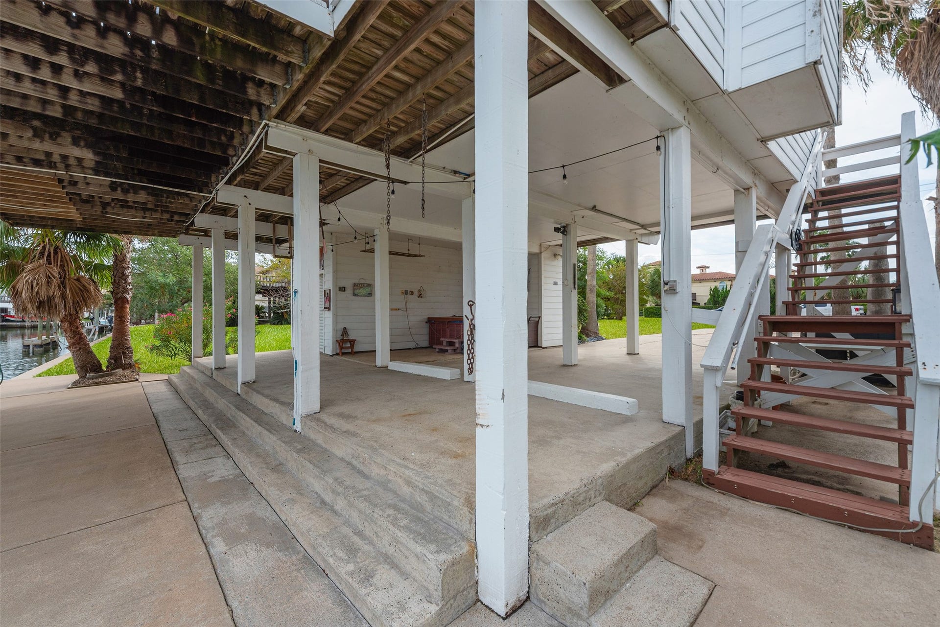 1426 Tiki Drive, Tiki Island, TX 77554 1426 Tiki Drive, Tiki Island, TX 77554