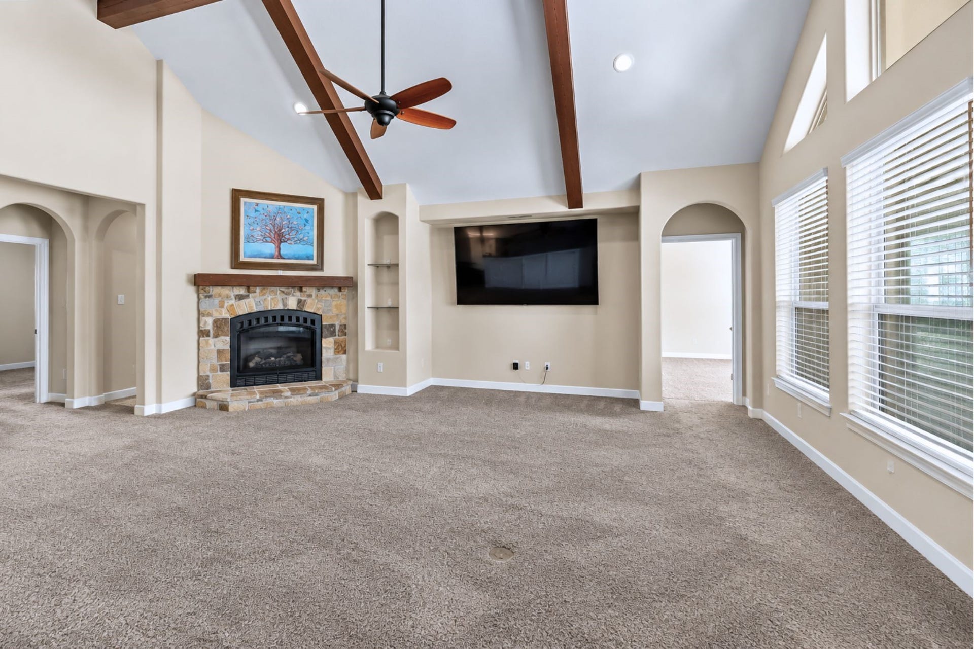 3755 County Road 160, Alvin, TX 77511