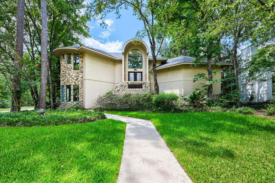 Property photo for 3 Hillside View Place, Spring, TX