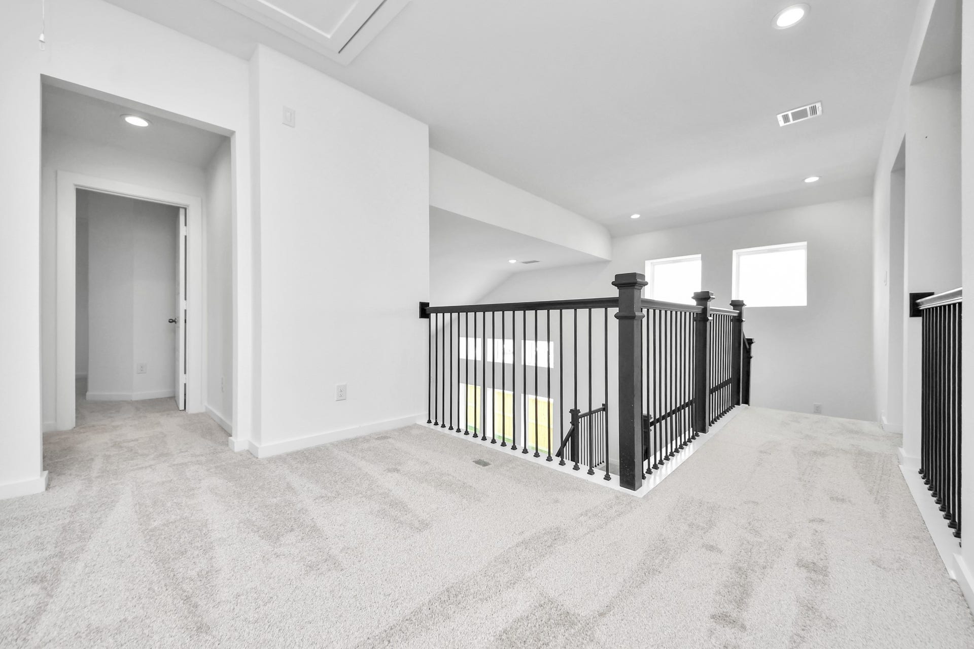 3064 Spoolwood Trail, Magnolia, TX 77355 Come upstairs and enjoy a day of leisure in this fabulous game room! This is the perfect hangout spot or adult game room! Features plush carpet, high ceilings, custom paint and windows for plenty of natural light.