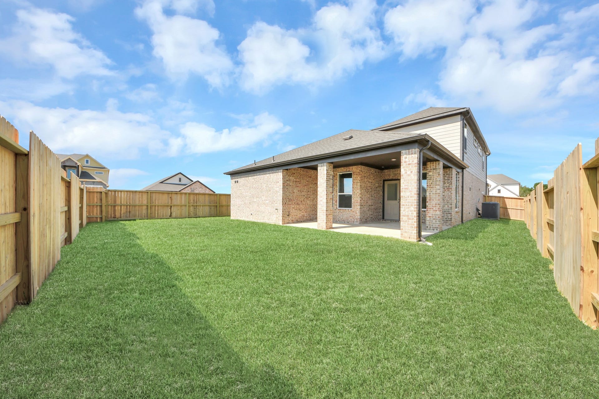 3064 Spoolwood Trail, Magnolia, TX 77355 Come and see this spacious backyard with its beautiful covered patio. There is plenty of room for the kids to play and adults to relax. Perfect for your outdoor living space, patio furniture, bbq pit, and so much more. The possibilities are endless!