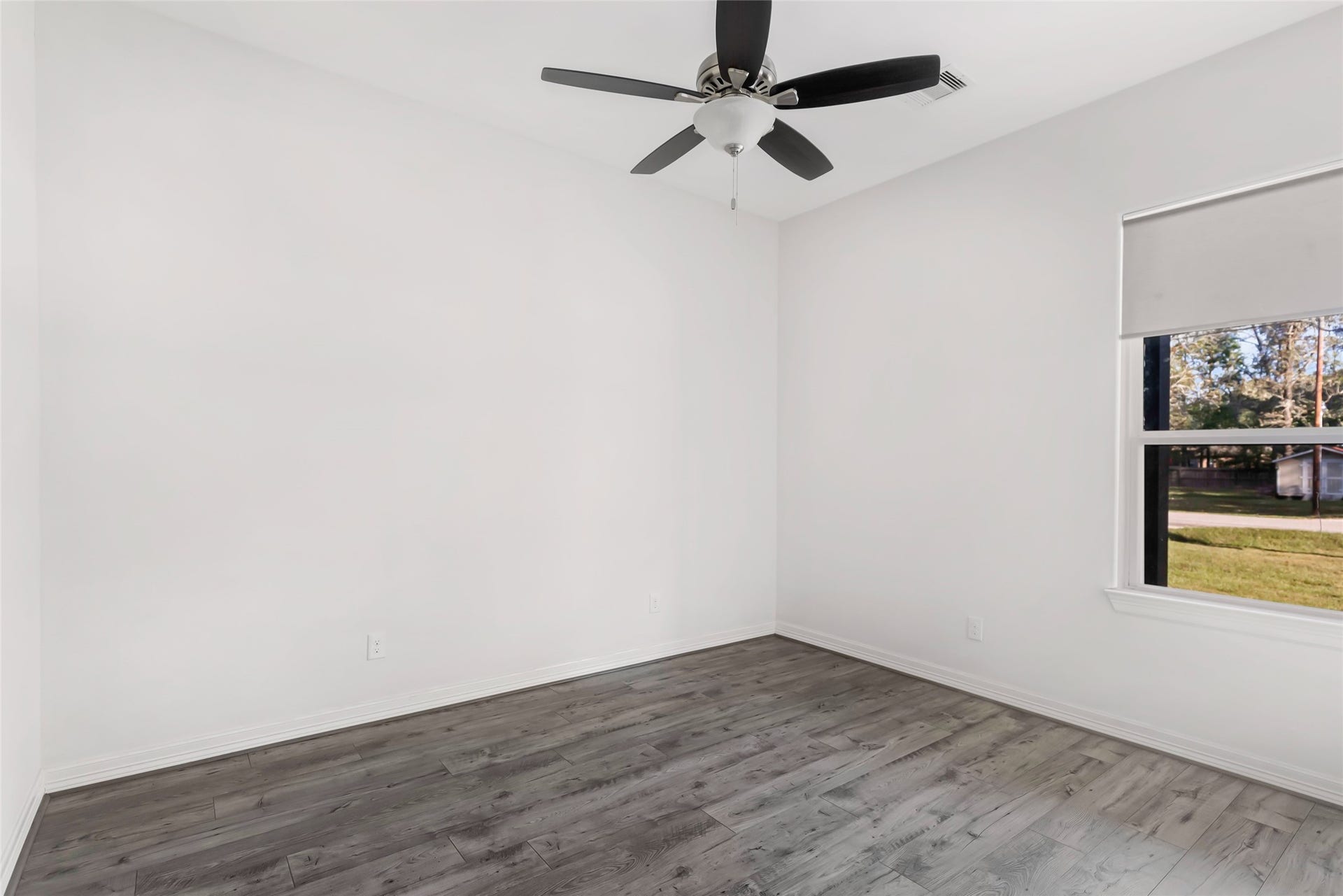 538 Magnolia Point Drive, Huffman, TX 77336 Bedroom 2