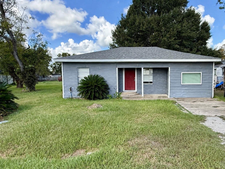 Property photo for 308 Bennett, West Columbia, TX
