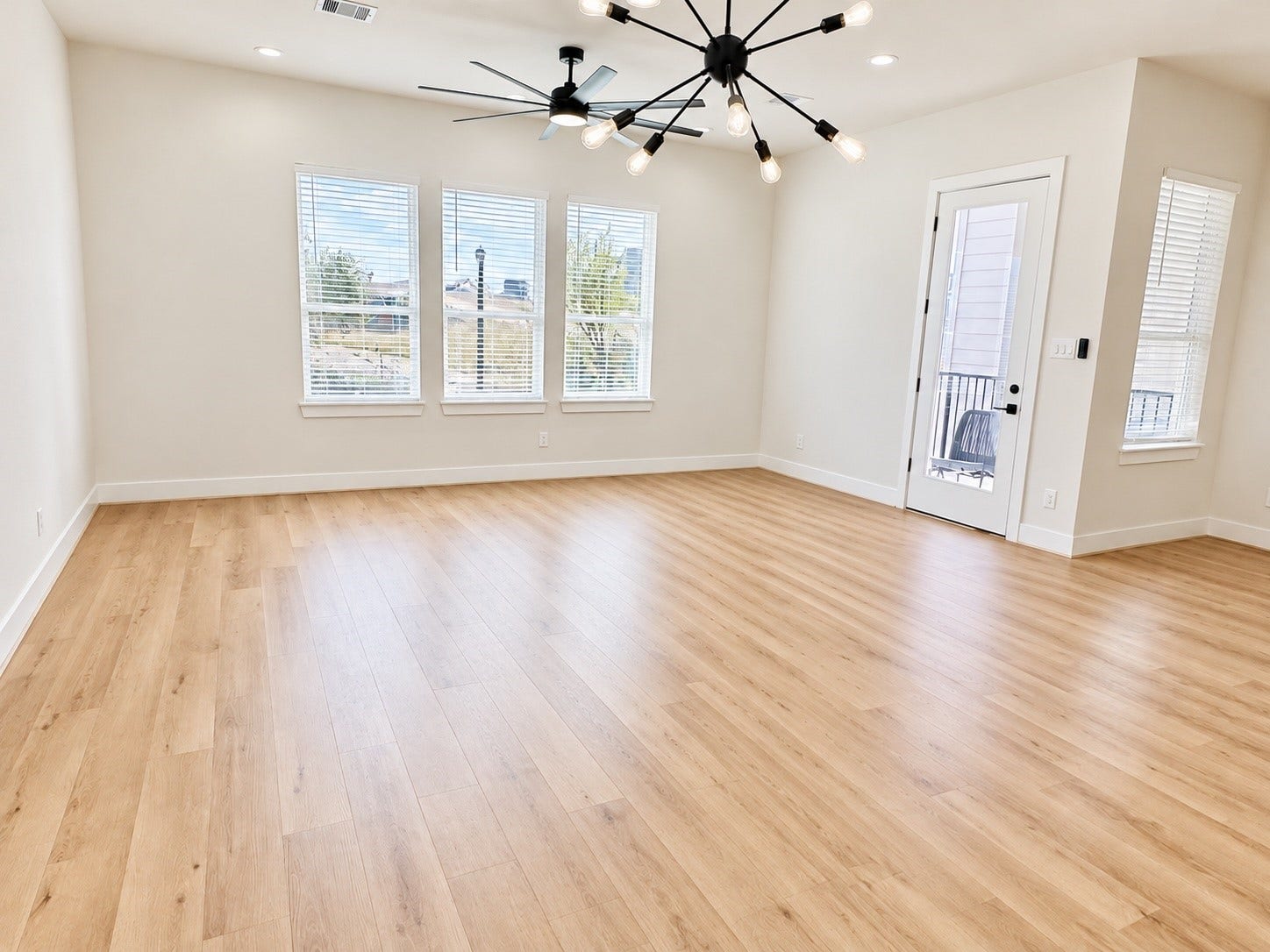 1809 Brooks Street, Houston, TX 77026 1809 Brooks Street, Houston, TX 77026