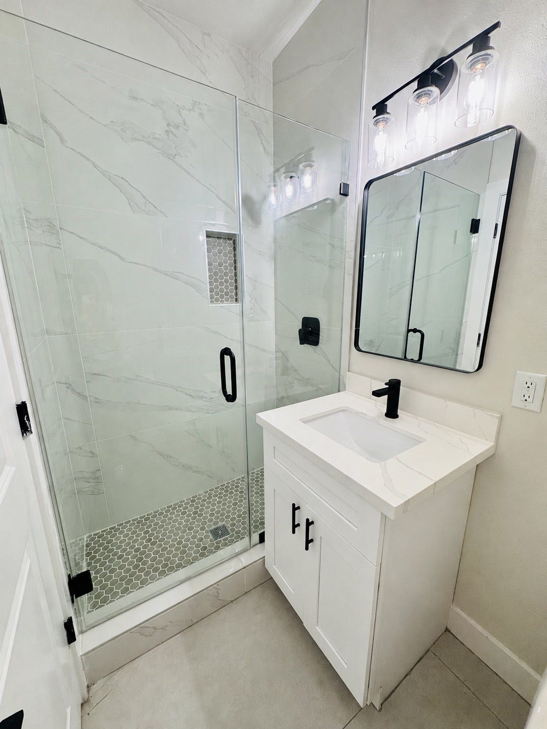 1809 Brooks Street, Houston, TX 77026 1809 Brooks Street, Houston, TX 77026