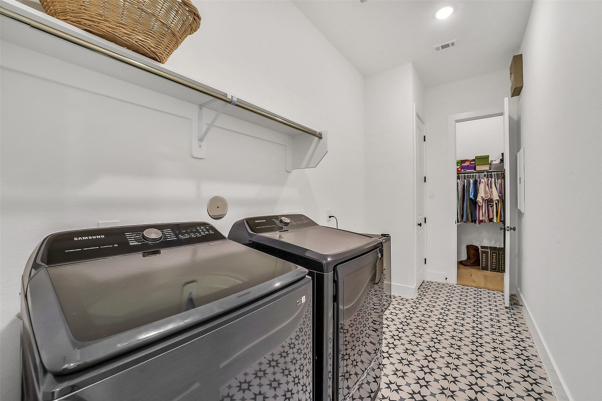 24526 Switchgrass Valley Way, Katy, TX 77493 24526 Switchgrass Valley Way, Katy, TX 77493