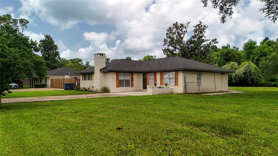 Property photo for 223 Lee Avenue, Jones Creek, TX