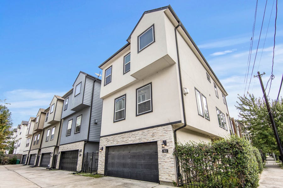 Property photo for 953 W 24th Street, Houston, TX