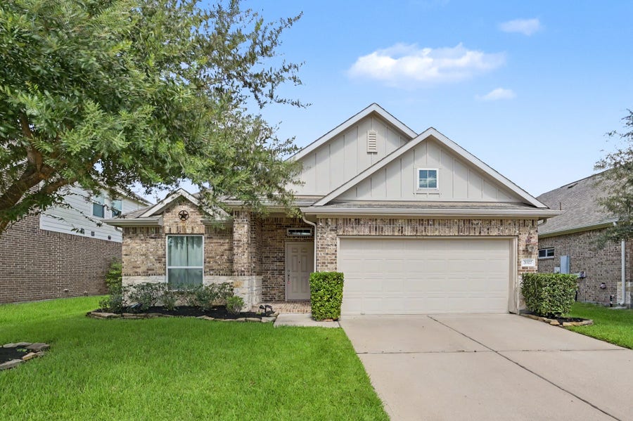 Property photo for 21327 Somerset Shores Crossing, Kingwood, TX