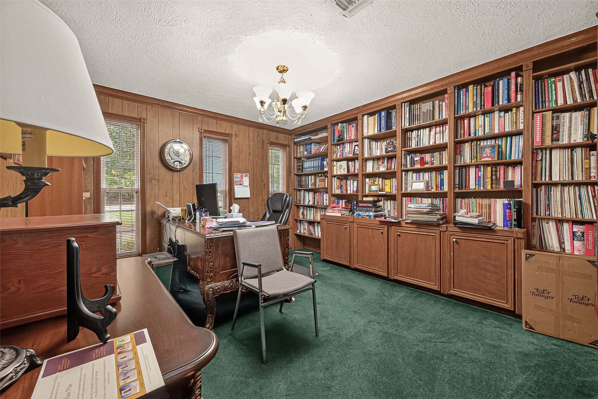 OFFICE/BEDROOM