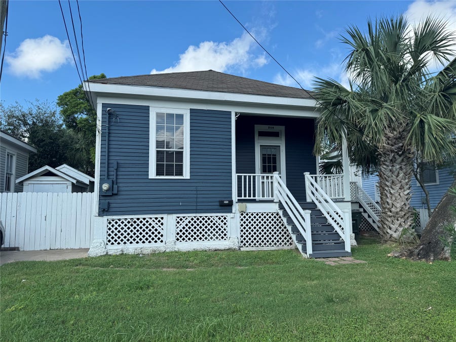 Property photo for 805 Saint Mary's Boulevard, Galveston, TX