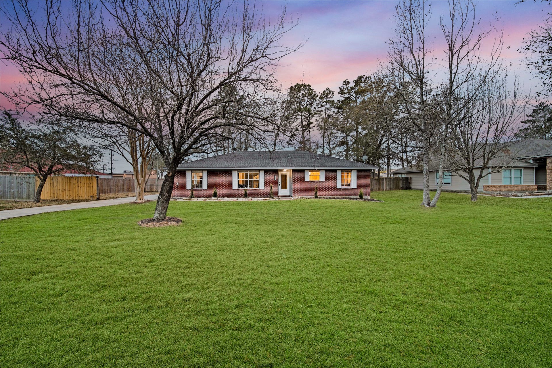 6003 Weisinger Drive, Magnolia, TX 77354