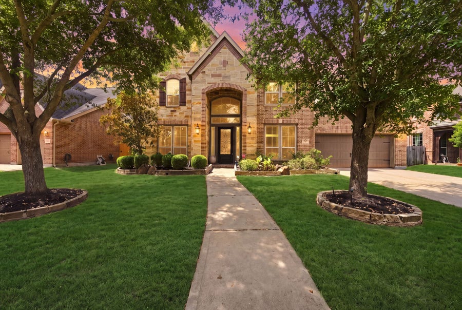 Property photo for 3923 Pebble Heights Lane, Sugar Land, TX