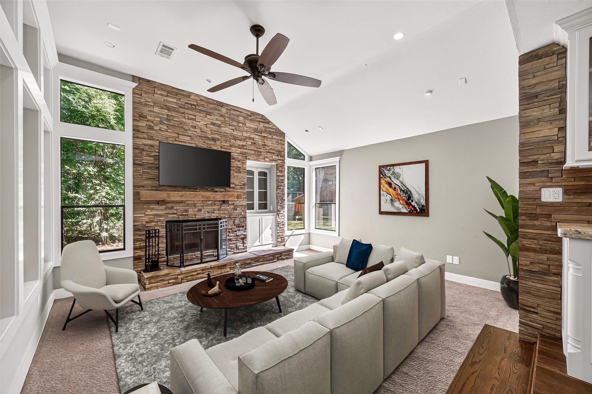 3 Hidden Deer Corner Court, The Woodlands, TX 77381 Virtually staged