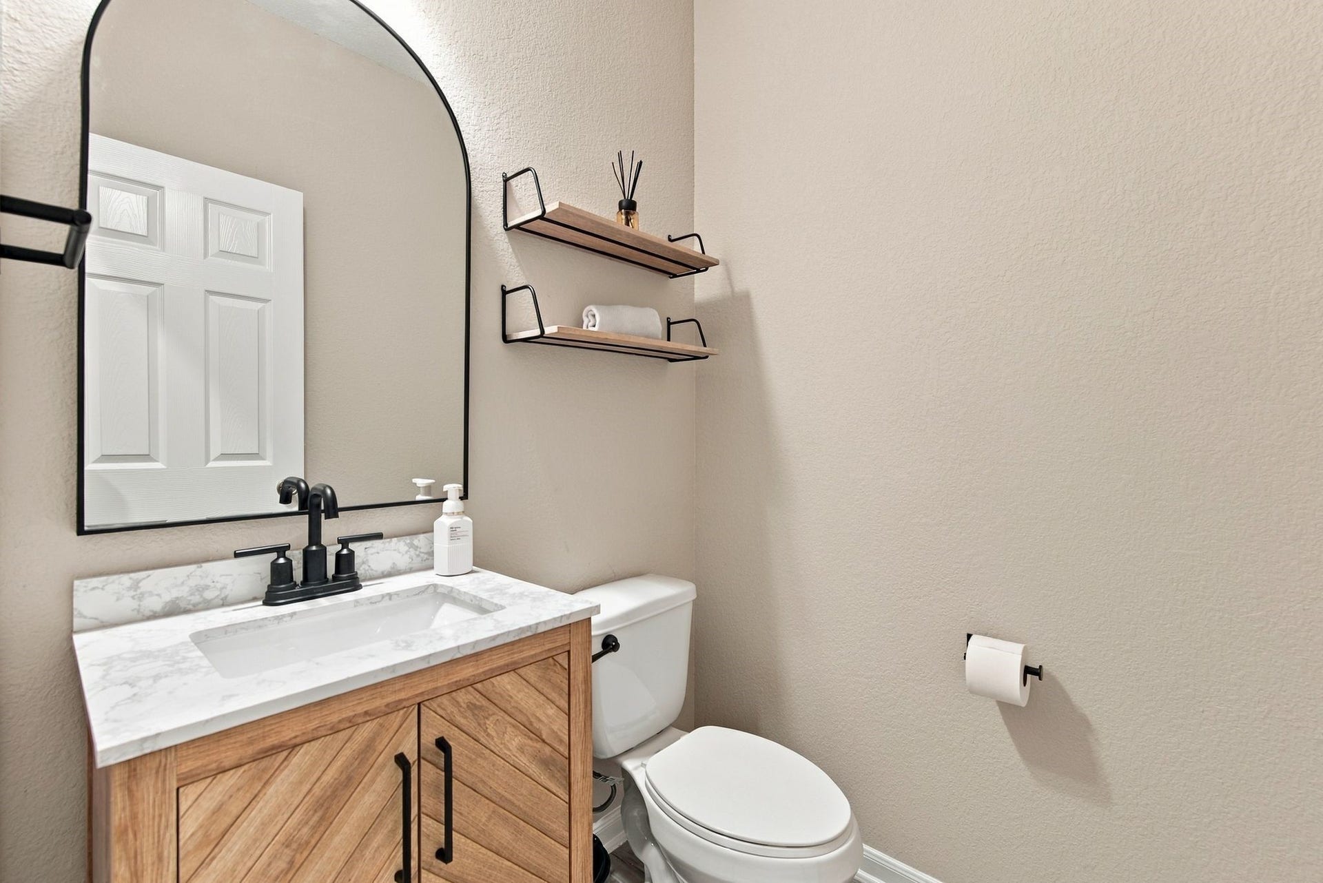 13050 Chestnut Stream Trail, Houston, TX 77070 13050 Chestnut Stream Trail, Houston, TX 77070