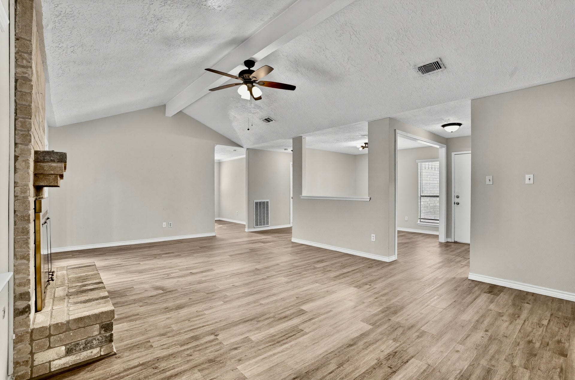 141 W Woodstock Circle Drive, The Woodlands, TX 77381 141 W Woodstock Circle Drive, The Woodlands, TX 77381