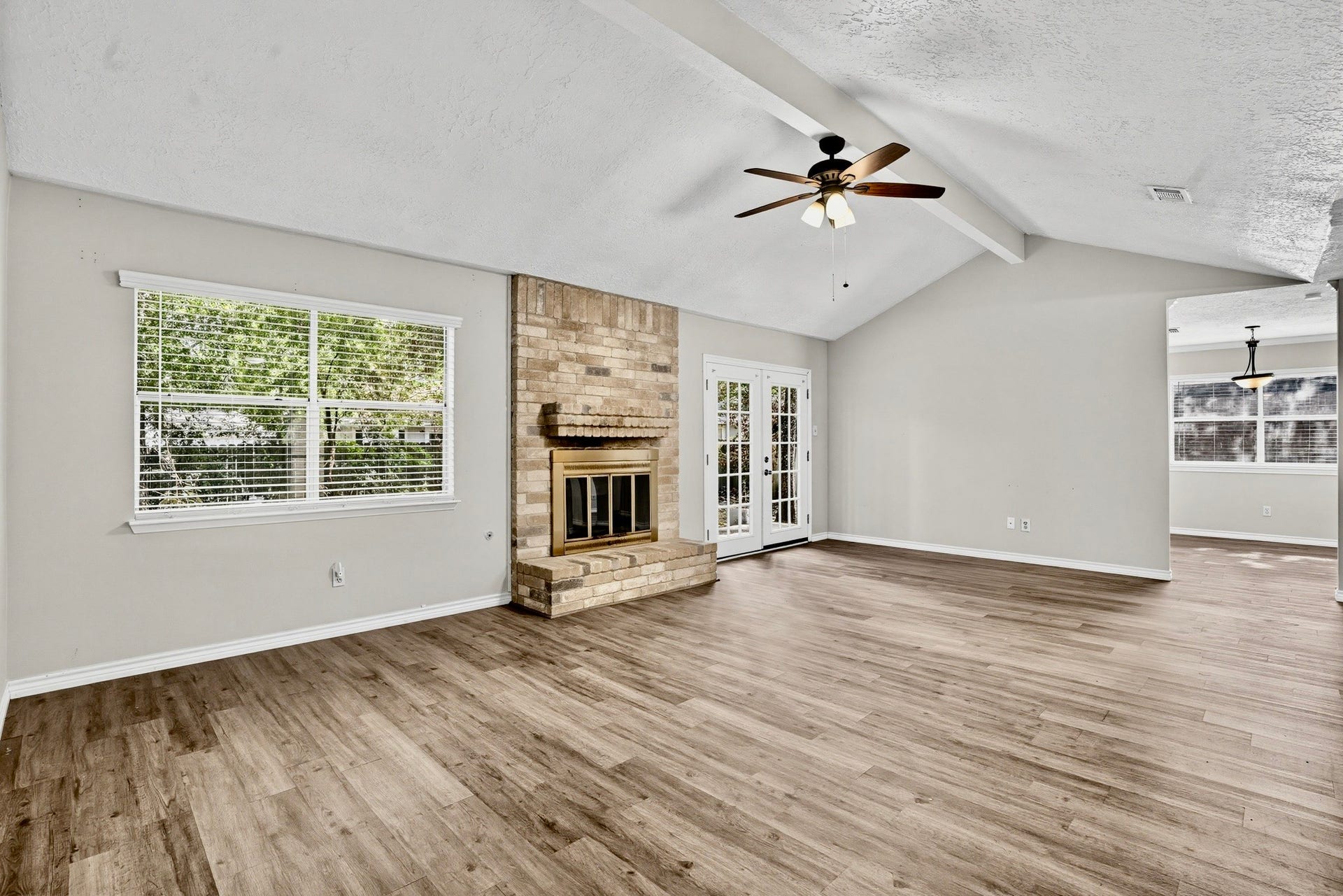 141 W Woodstock Circle Drive, The Woodlands, TX 77381 141 W Woodstock Circle Drive, The Woodlands, TX 77381
