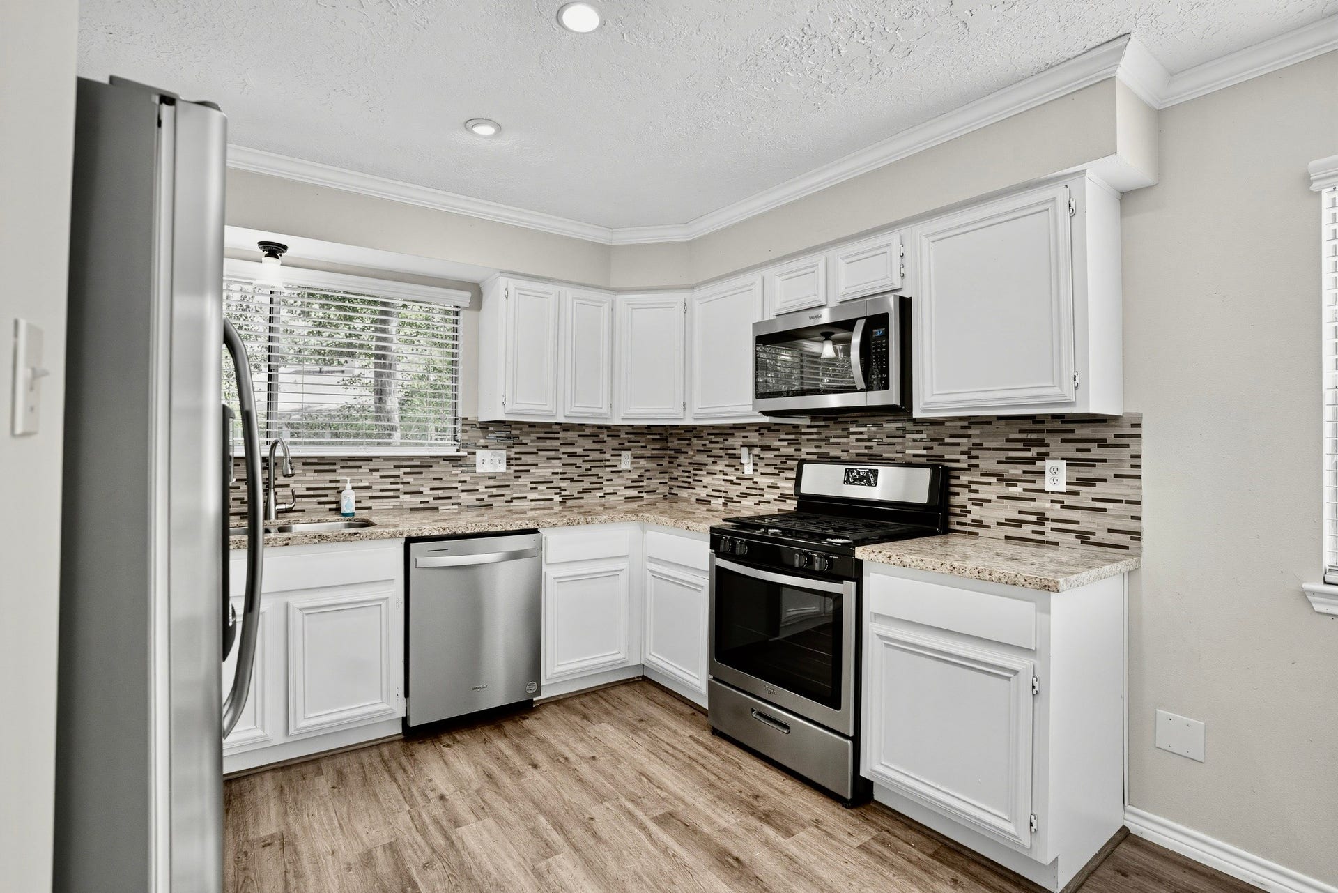 141 W Woodstock Circle Drive, The Woodlands, TX 77381 141 W Woodstock Circle Drive, The Woodlands, TX 77381