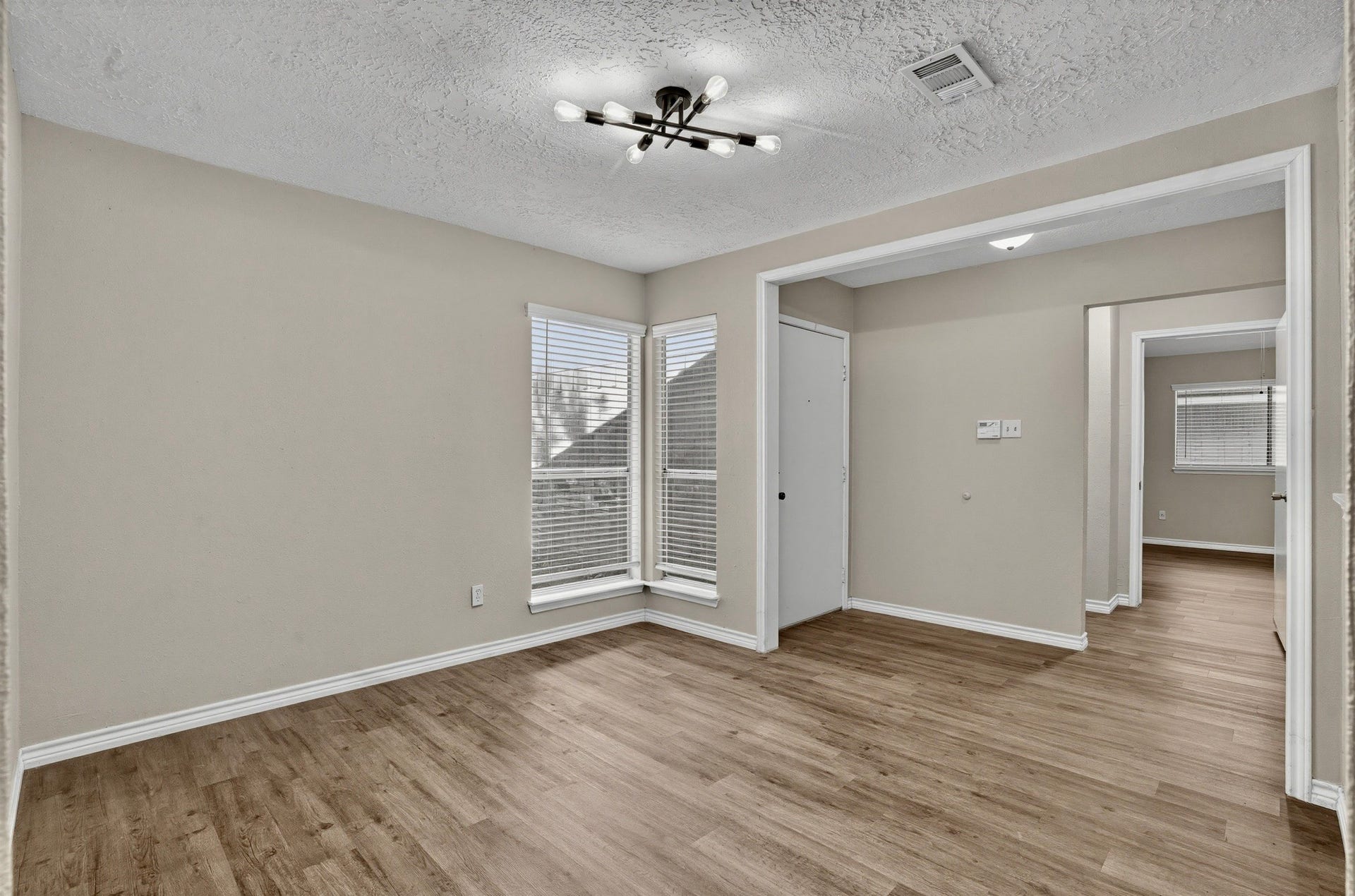 141 W Woodstock Circle Drive, The Woodlands, TX 77381 141 W Woodstock Circle Drive, The Woodlands, TX 77381