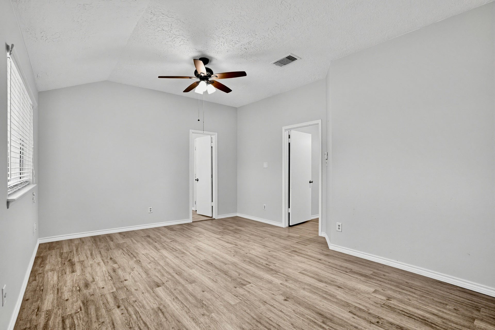 141 W Woodstock Circle Drive, The Woodlands, TX 77381 141 W Woodstock Circle Drive, The Woodlands, TX 77381