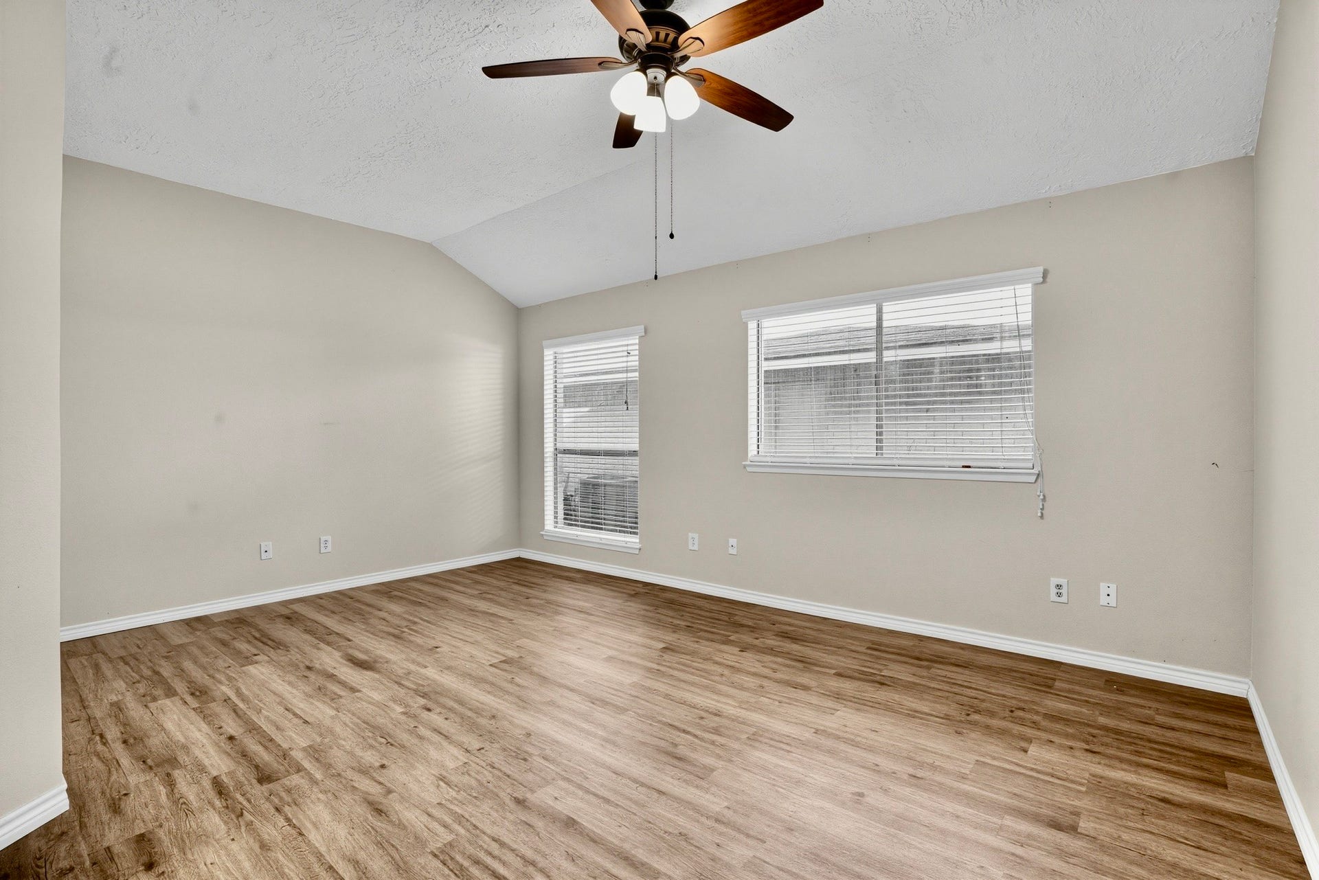141 W Woodstock Circle Drive, The Woodlands, TX 77381 141 W Woodstock Circle Drive, The Woodlands, TX 77381