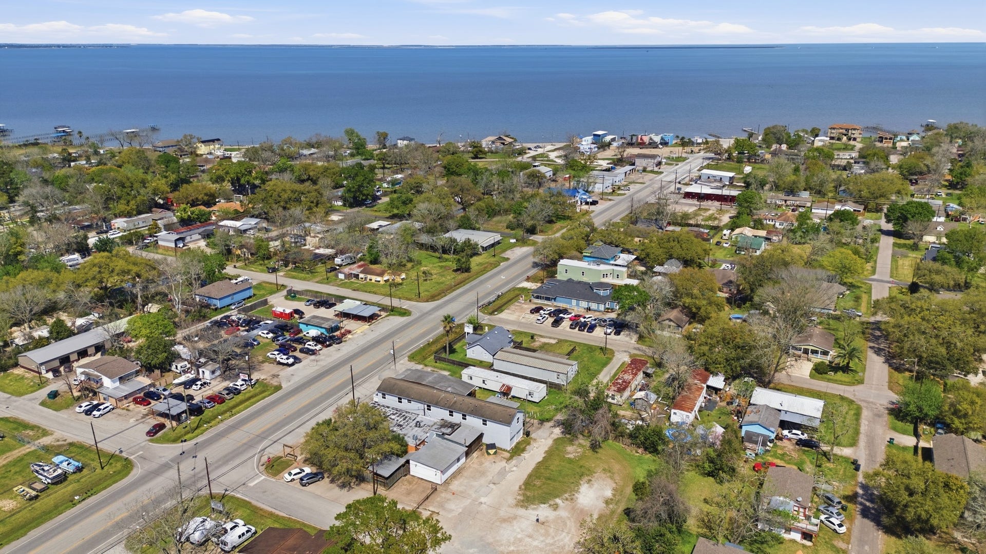 313 Grand Avenue, Bacliff, TX 77518 313 Grand Avenue, Bacliff, TX 77518