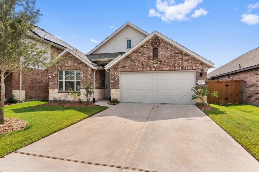 Property photo for 8126 Vida Costa Drive, Cypress, TX