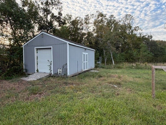 7094 County Road 3, Sweeny, TX 77480 7094 County Road 3, Sweeny, TX 77480