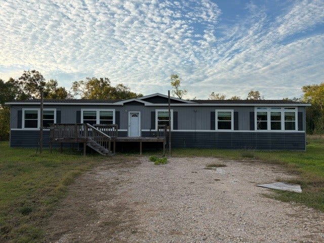 7094 County Road 3, Sweeny, TX 77480 7094 County Road 3, Sweeny, TX 77480