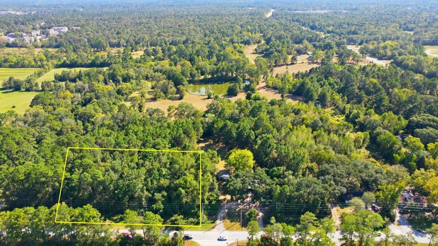 Property photo for 1200 A Foster Drive, Conroe, TX