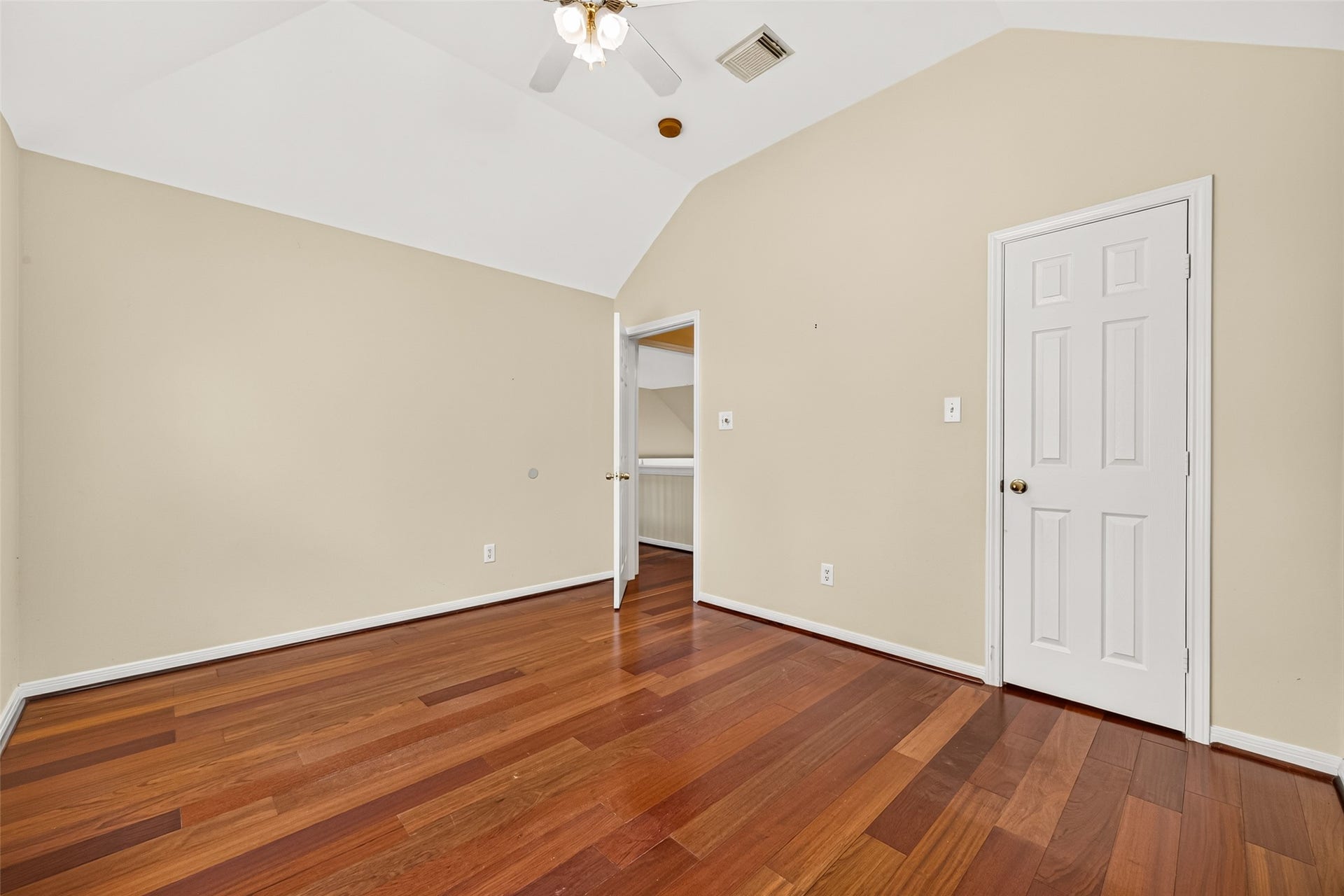 1711 Emma Cove Court, Sugar Land, TX 77479 Vaulted ceilings enhance the sense of space, while a private closet provides convenient storage.