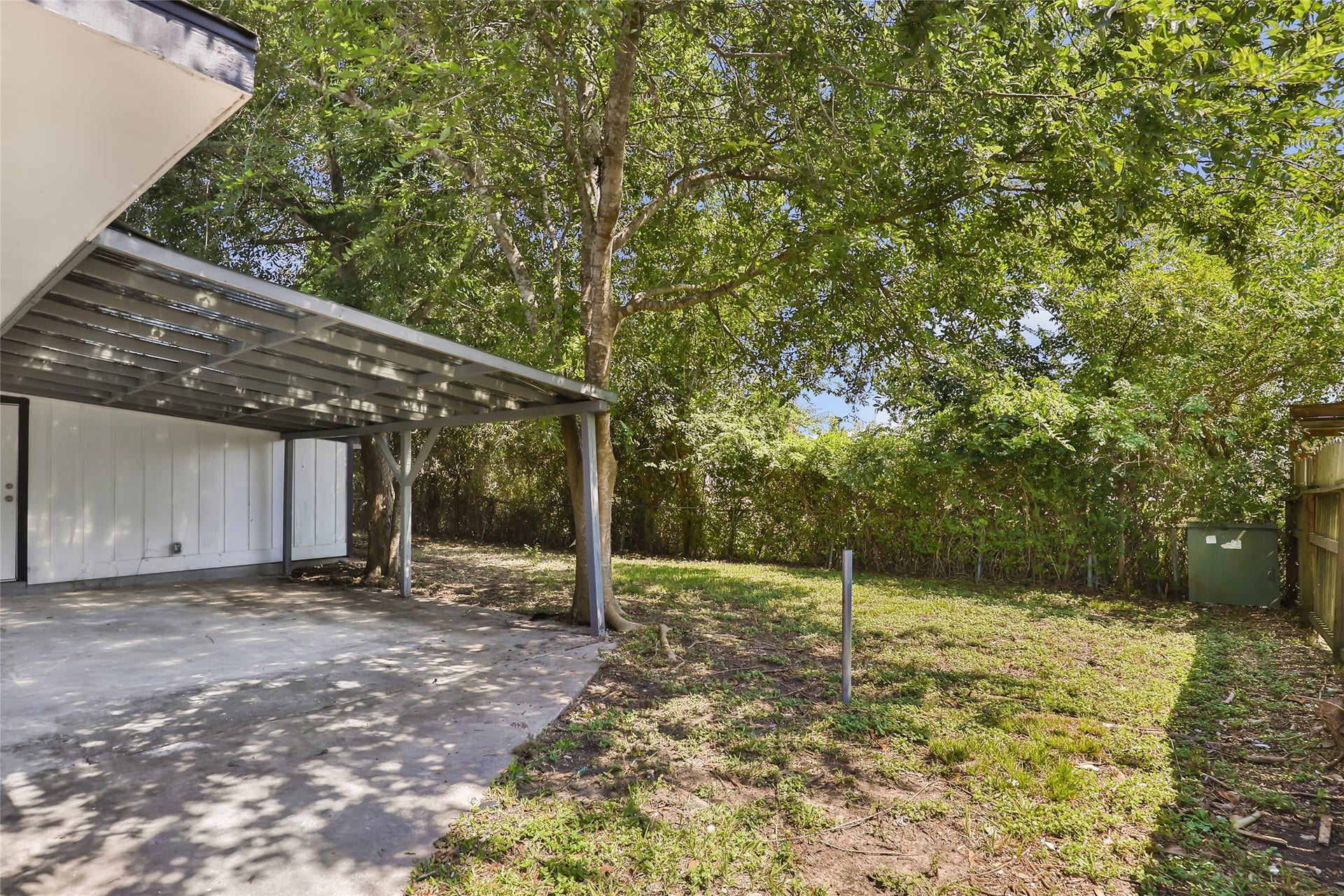4308 Pine Shadows Street, Dickinson, TX 77539 4308 Pine Shadows Street, Dickinson, TX 77539