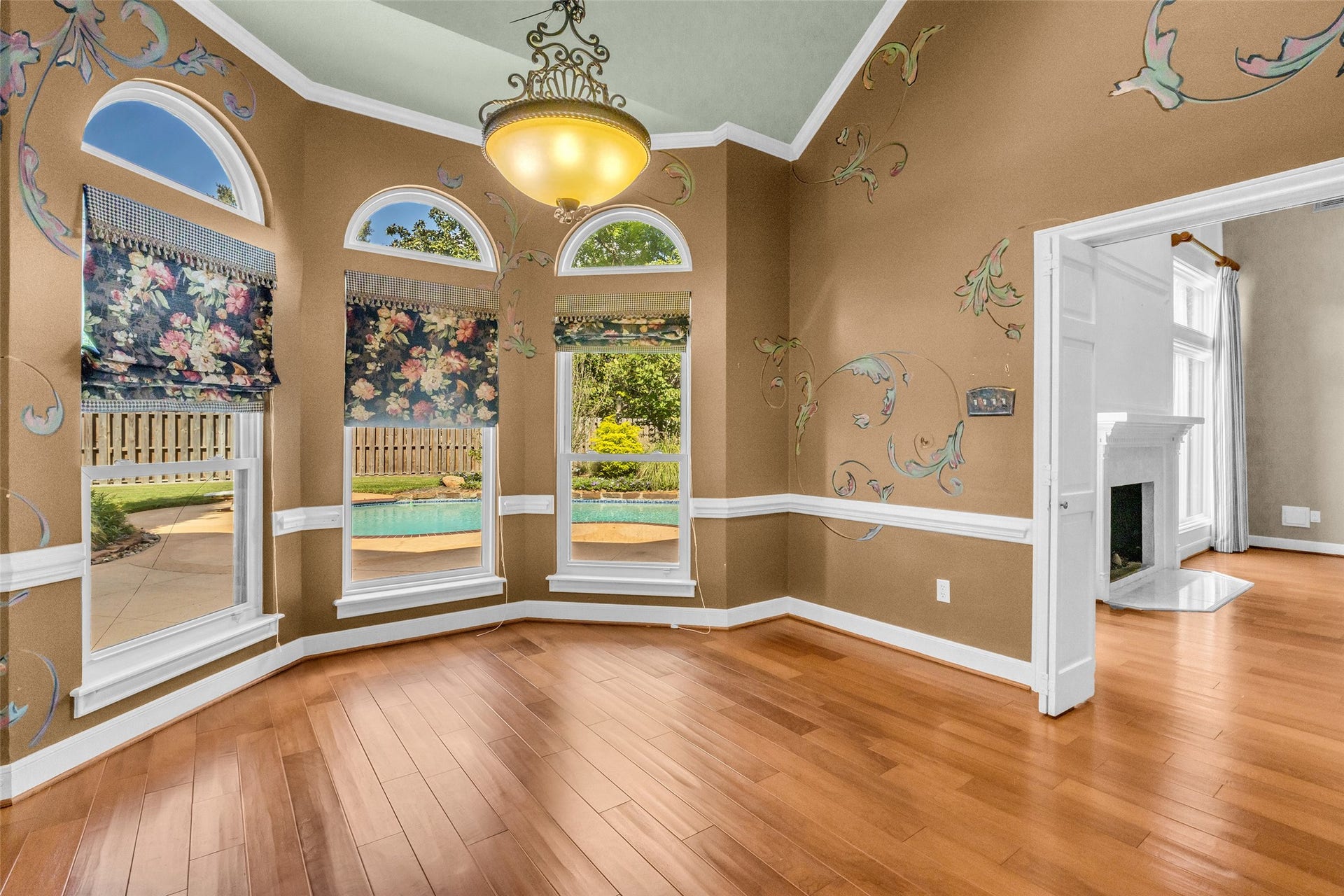 5907 Rocky Brook Drive, Houston, TX 77345 Breakfast nook off of Kitchen