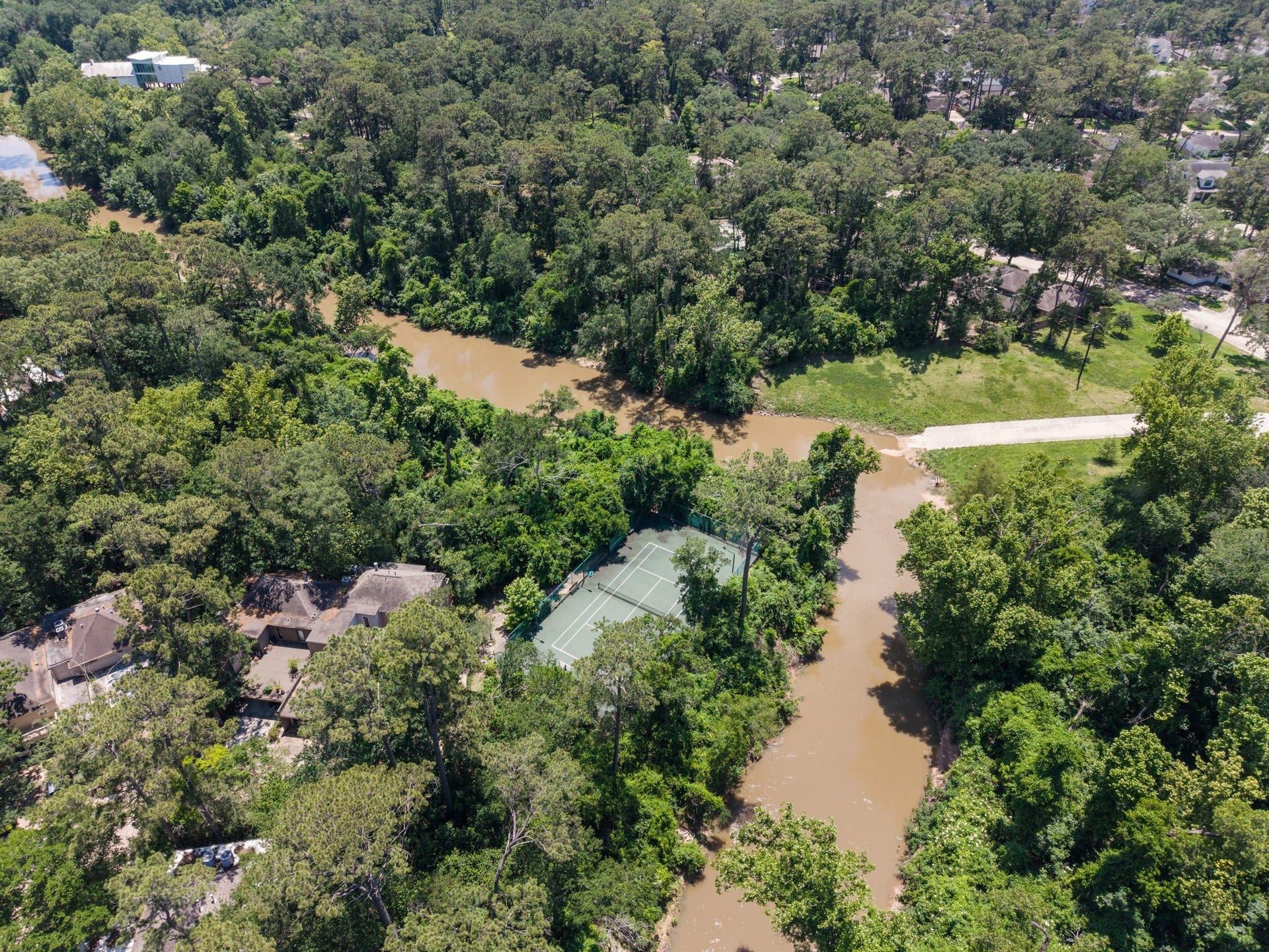 201 Vanderpool Lane, #69, Houston, TX 77024 Tennis court