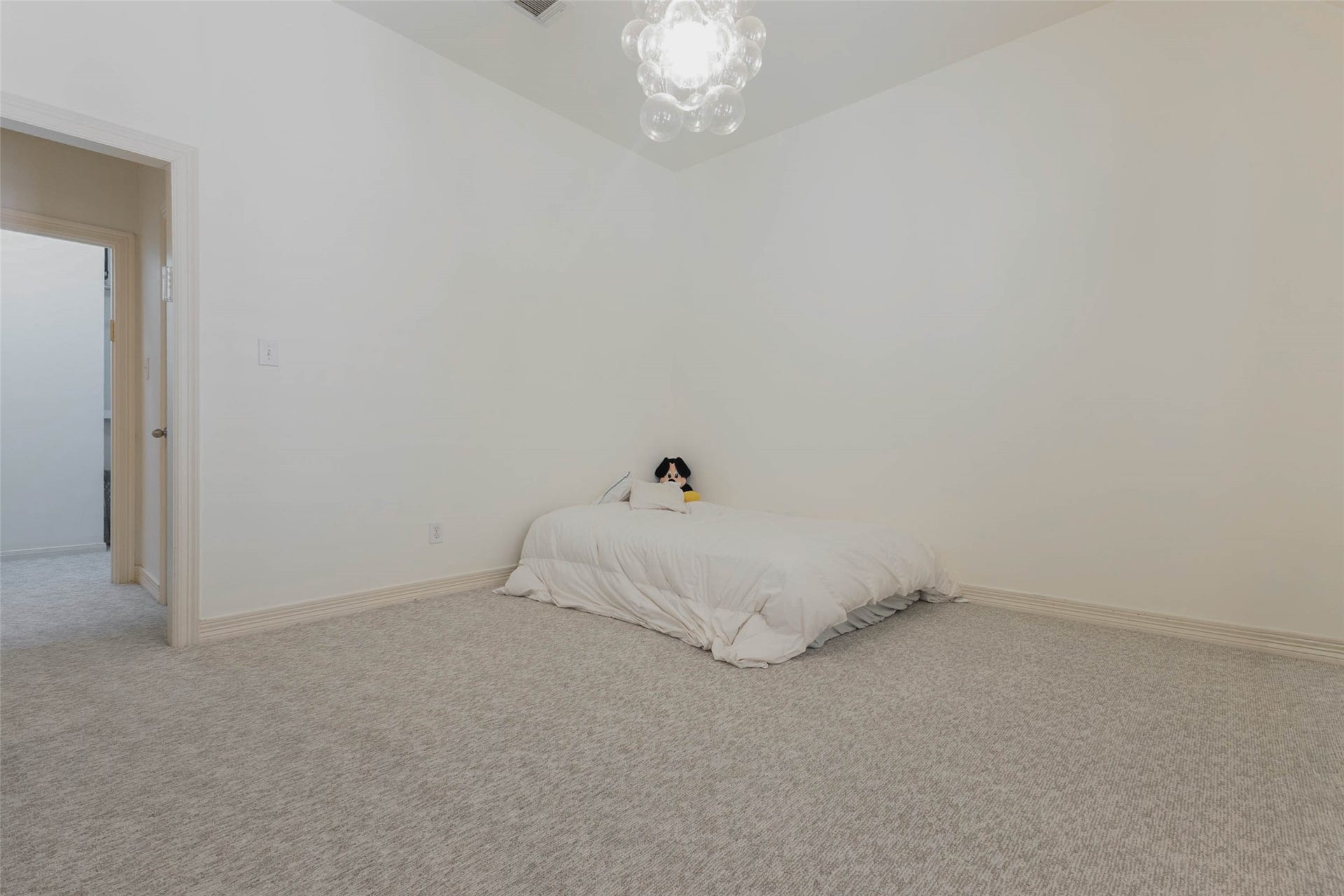 20 Stalynn Lane, Houston, TX 77027 20 Stalynn Lane, Houston, TX 77027