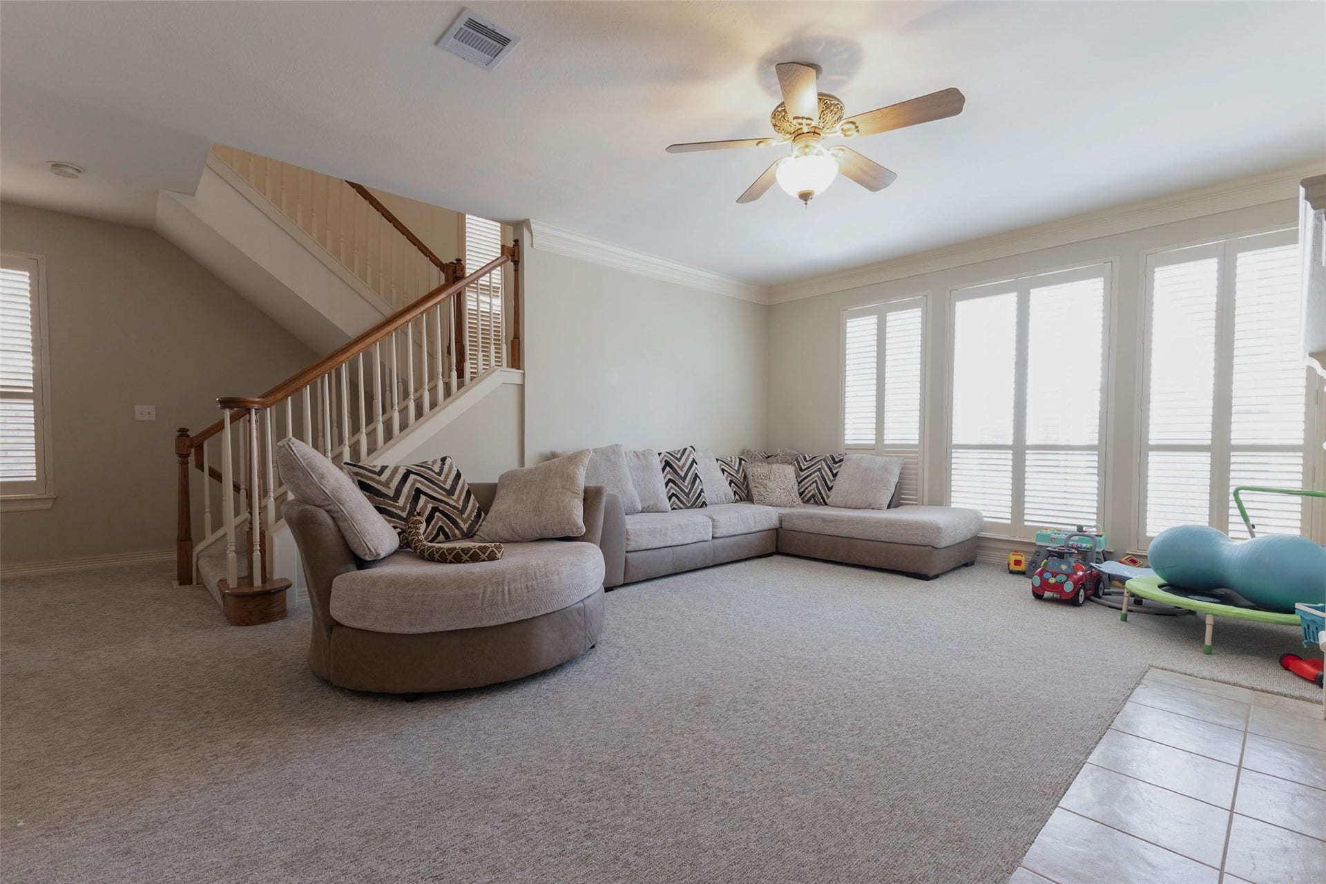 20 Stalynn Lane, Houston, TX 77027 20 Stalynn Lane, Houston, TX 77027