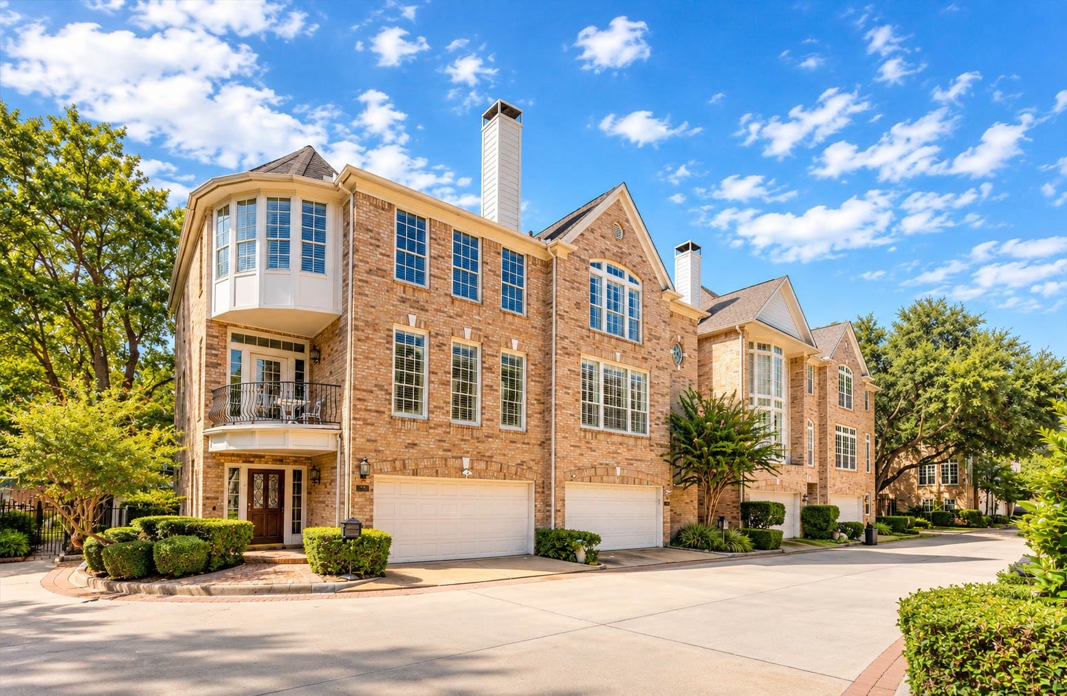 20 Stalynn Lane, Houston, TX 77027 20 Stalynn Lane, Houston, TX 77027