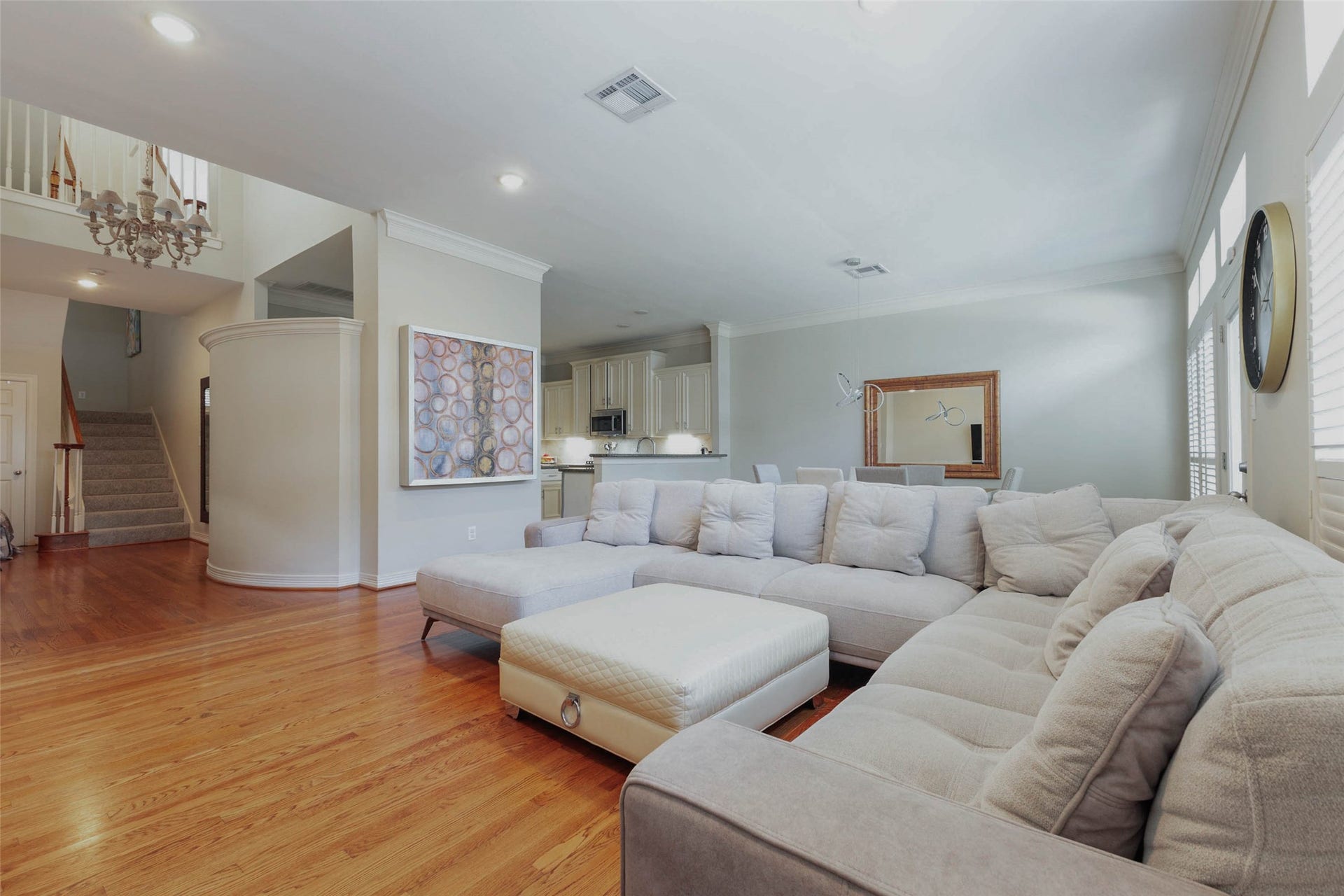20 Stalynn Lane, Houston, TX 77027 20 Stalynn Lane, Houston, TX 77027