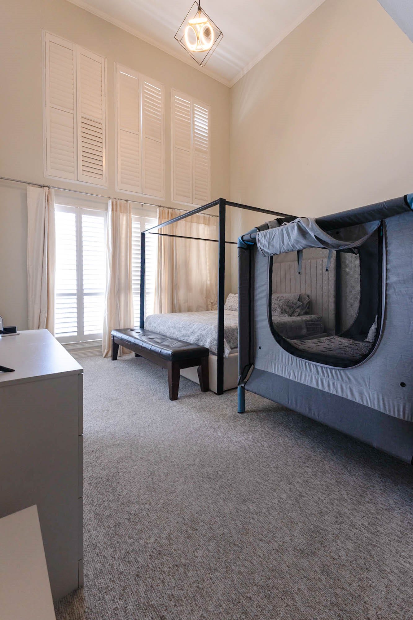 20 Stalynn Lane, Houston, TX 77027 20 Stalynn Lane, Houston, TX 77027