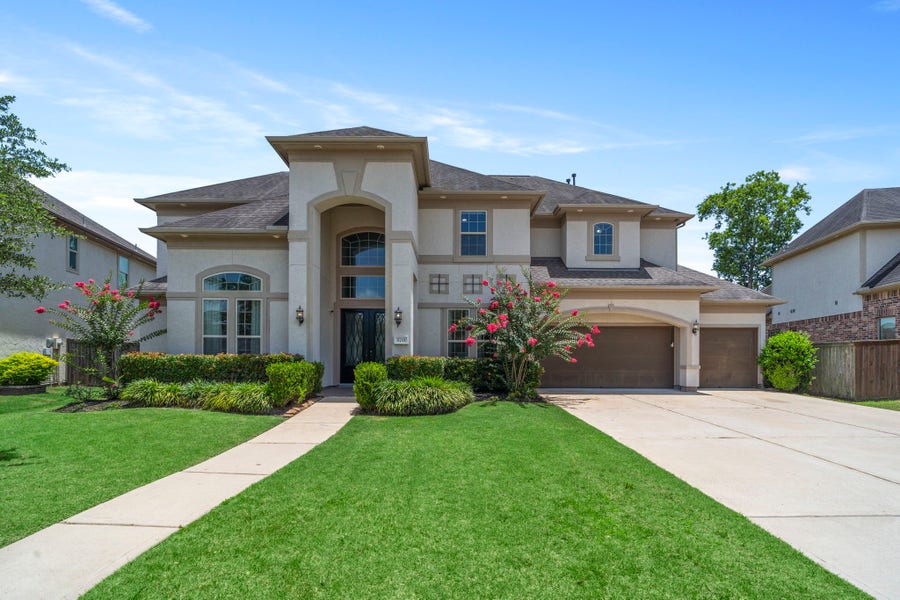 Property photo for 5711 Clouds Creek Lane, Sugar Land, TX