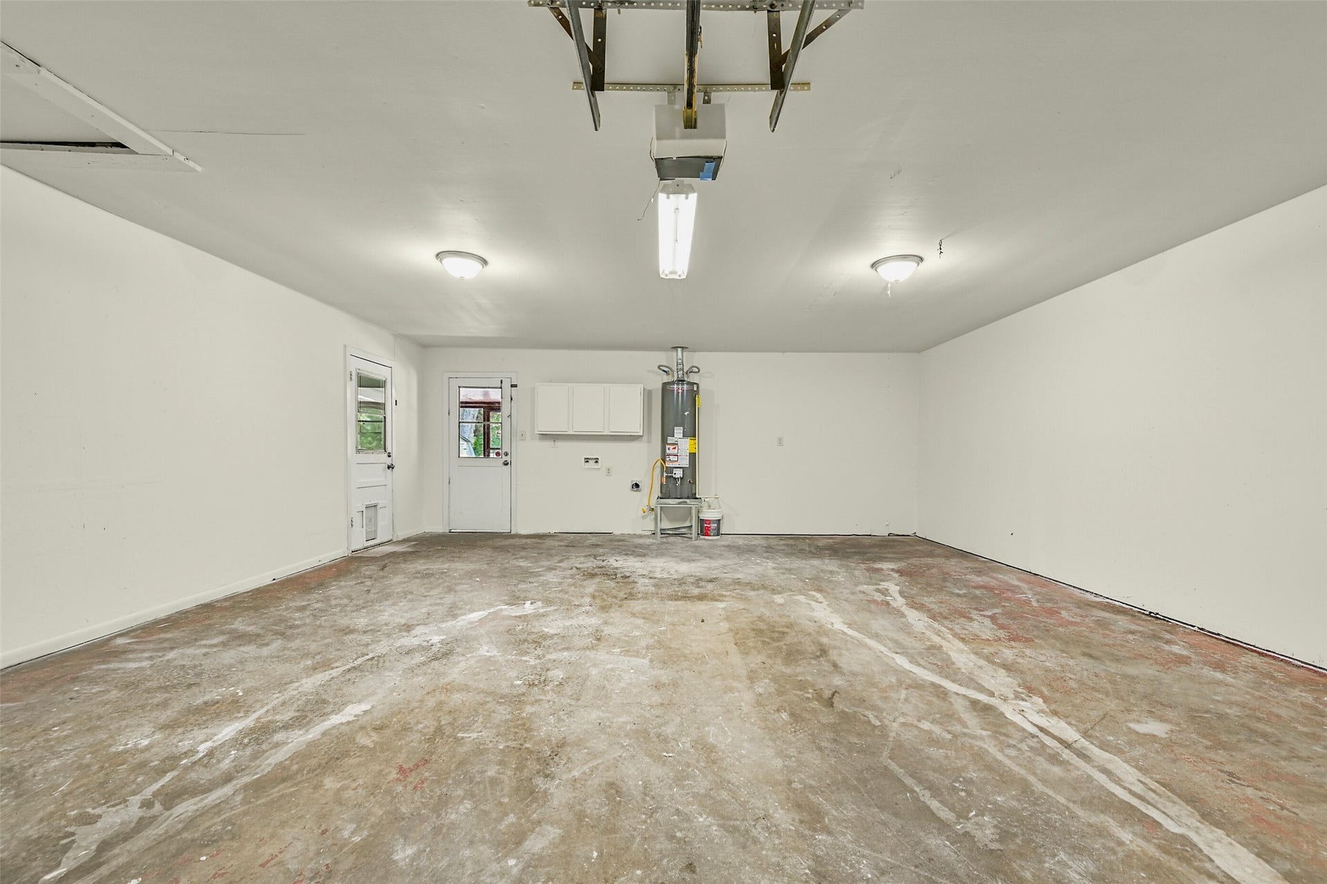 111 Southern Oaks Drive, Lake Jackson, TX 77566 111 Southern Oaks Drive, Lake Jackson, TX 77566