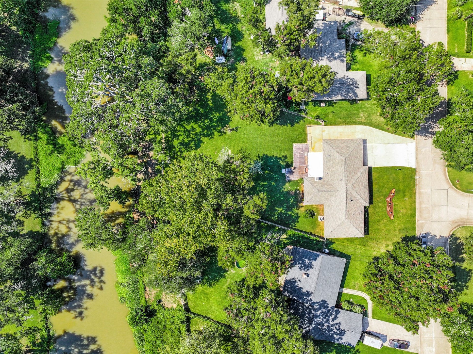 111 Southern Oaks Drive, Lake Jackson, TX 77566 111 Southern Oaks Drive, Lake Jackson, TX 77566