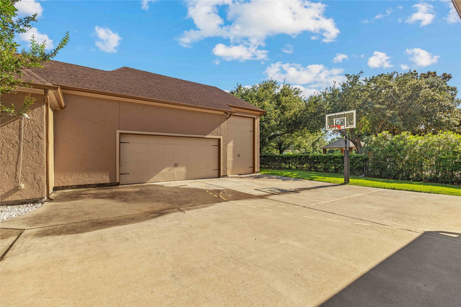 2419 Parrot Shell Lane, Richmond, TX 77406 2419 Parrot Shell Lane, Richmond, TX 77406