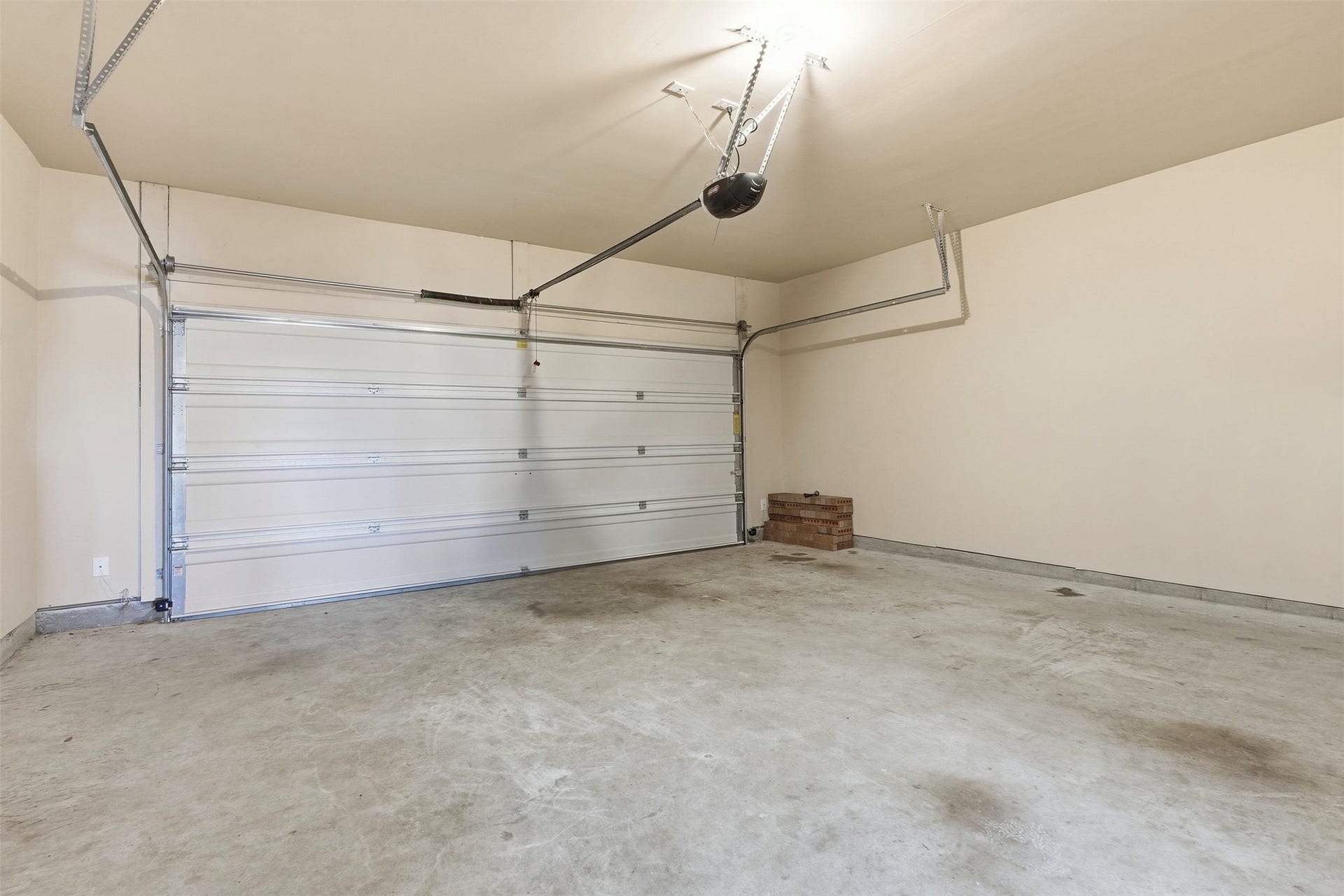 2-Car Garage