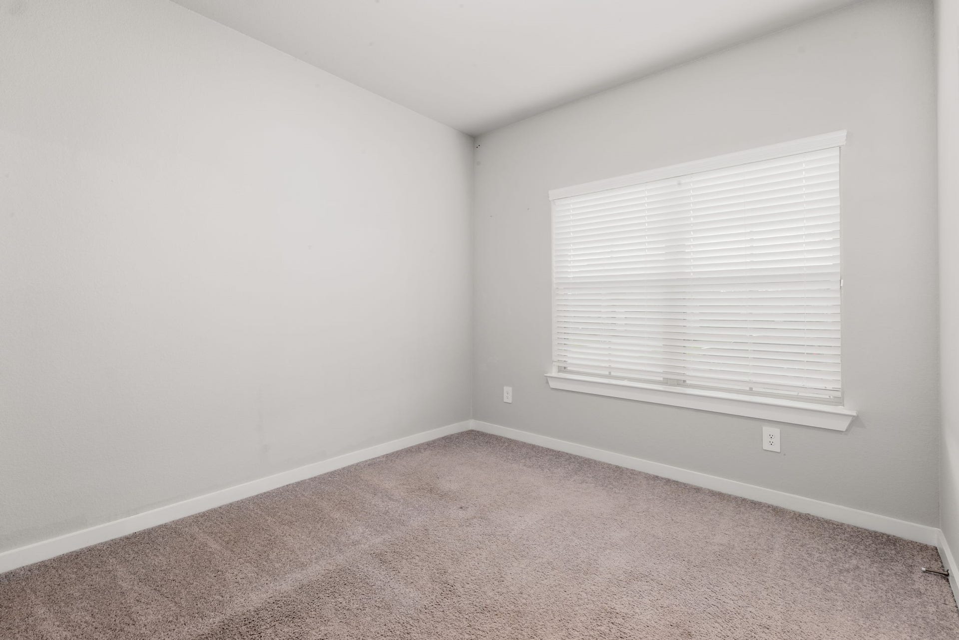 333 Flower Reed Court, Magnolia, TX 77354 333 Flower Reed Court, Magnolia, TX 77354