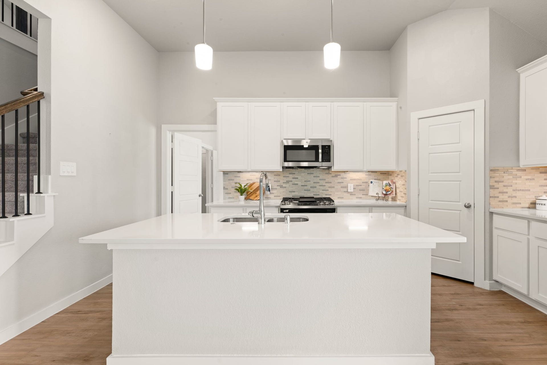 333 Flower Reed Court, Magnolia, TX 77354 333 Flower Reed Court, Magnolia, TX 77354