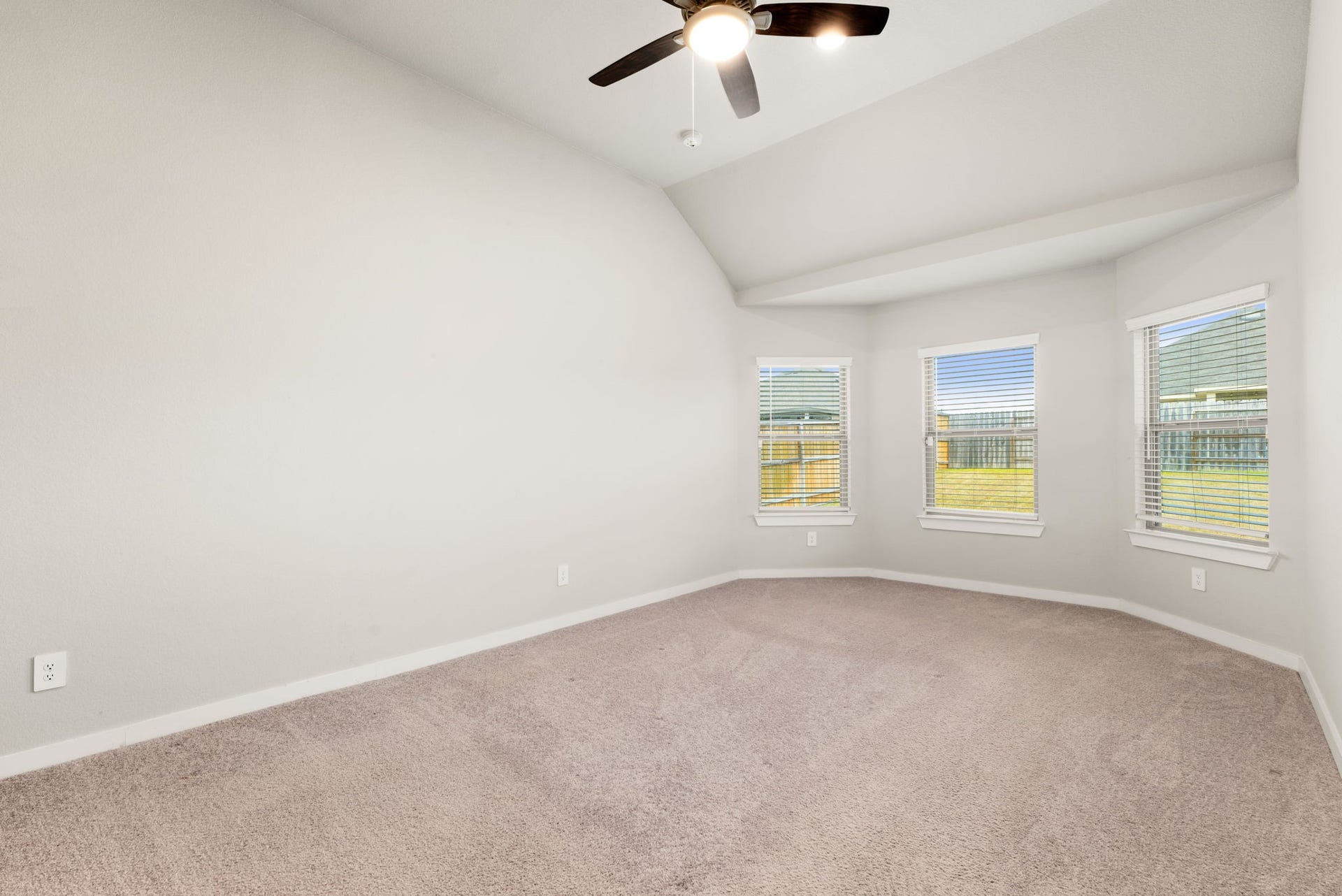 333 Flower Reed Court, Magnolia, TX 77354 333 Flower Reed Court, Magnolia, TX 77354